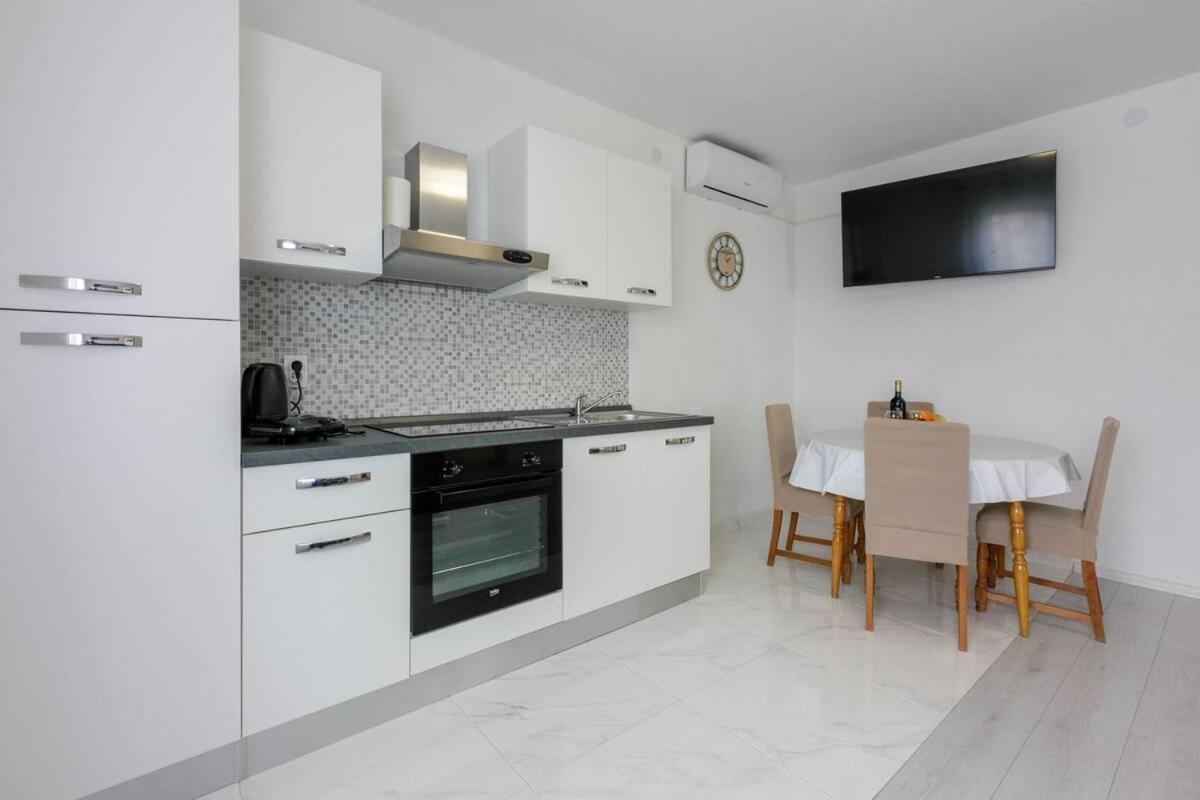 Apartments Roby 3M Sveti Juraj Eksteriør bilde